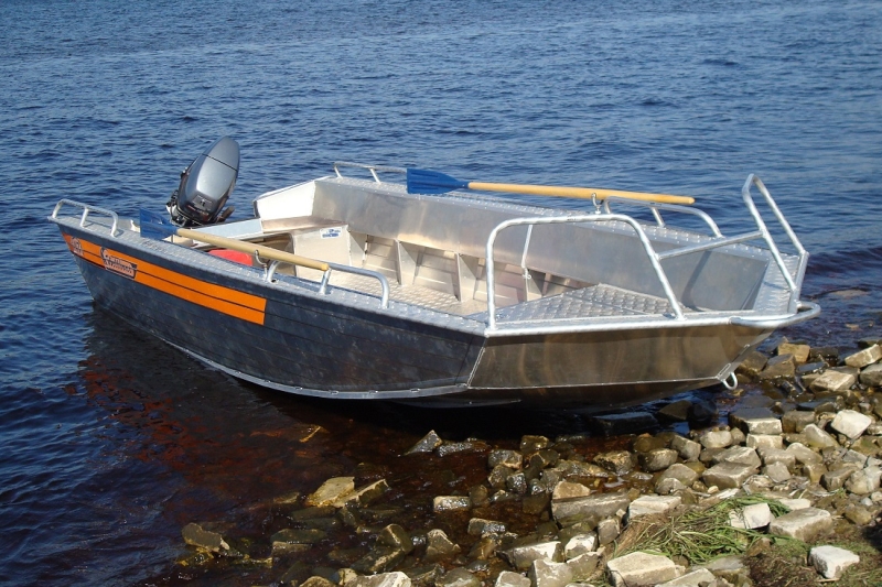 Лодка моторная Вельбот-47